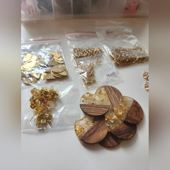 HUGE Jewelry making bundle! - Picture 2 of 16